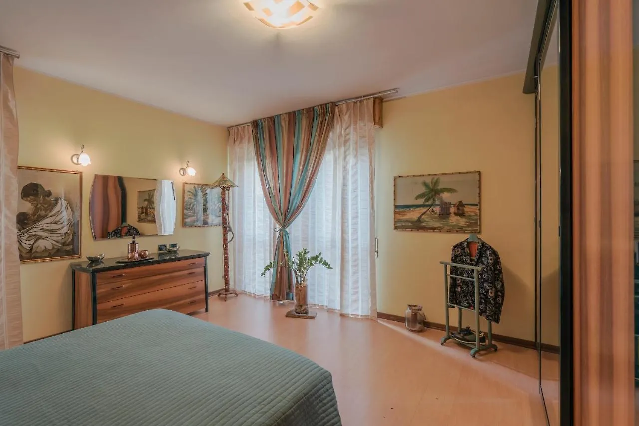 La Perla Apartment Sirmione 0*,