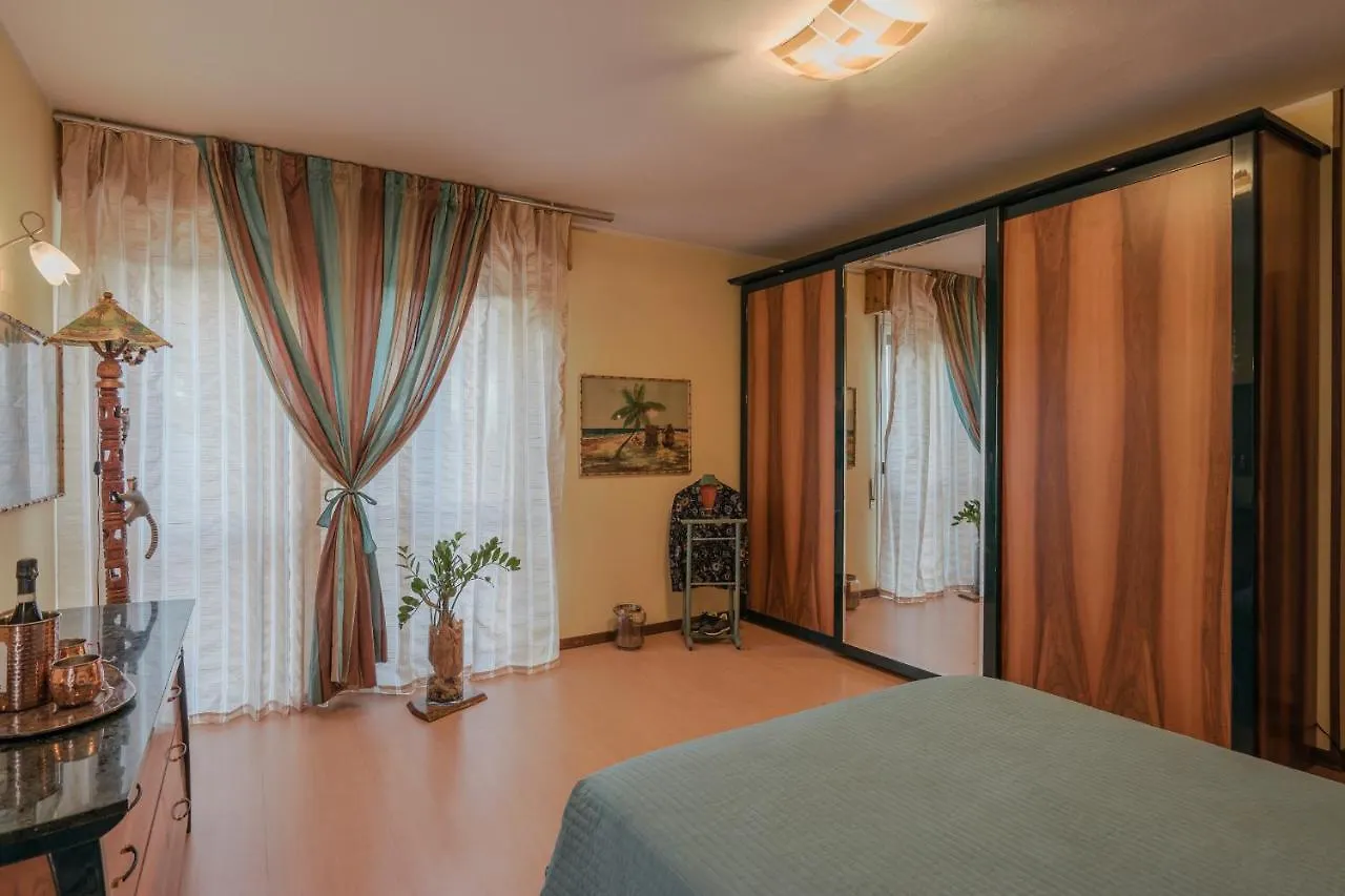 La Perla Apartment Sirmione 0*,  Italien